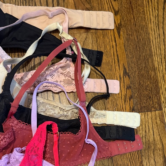 Women's Bras 32C collection - Hot Pink, Lavender, Black & Neutral Colors - Picture 6 of 6